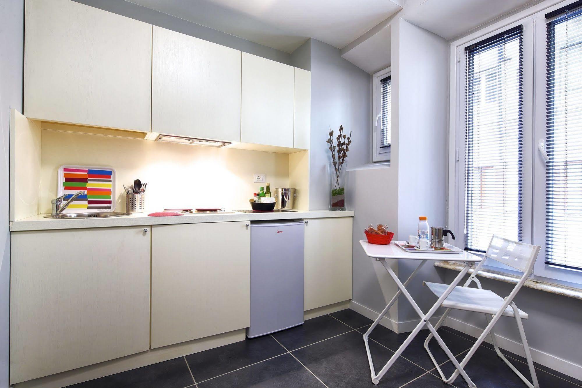 Nearhome Smart Suites Guest House Roma Exterior foto
