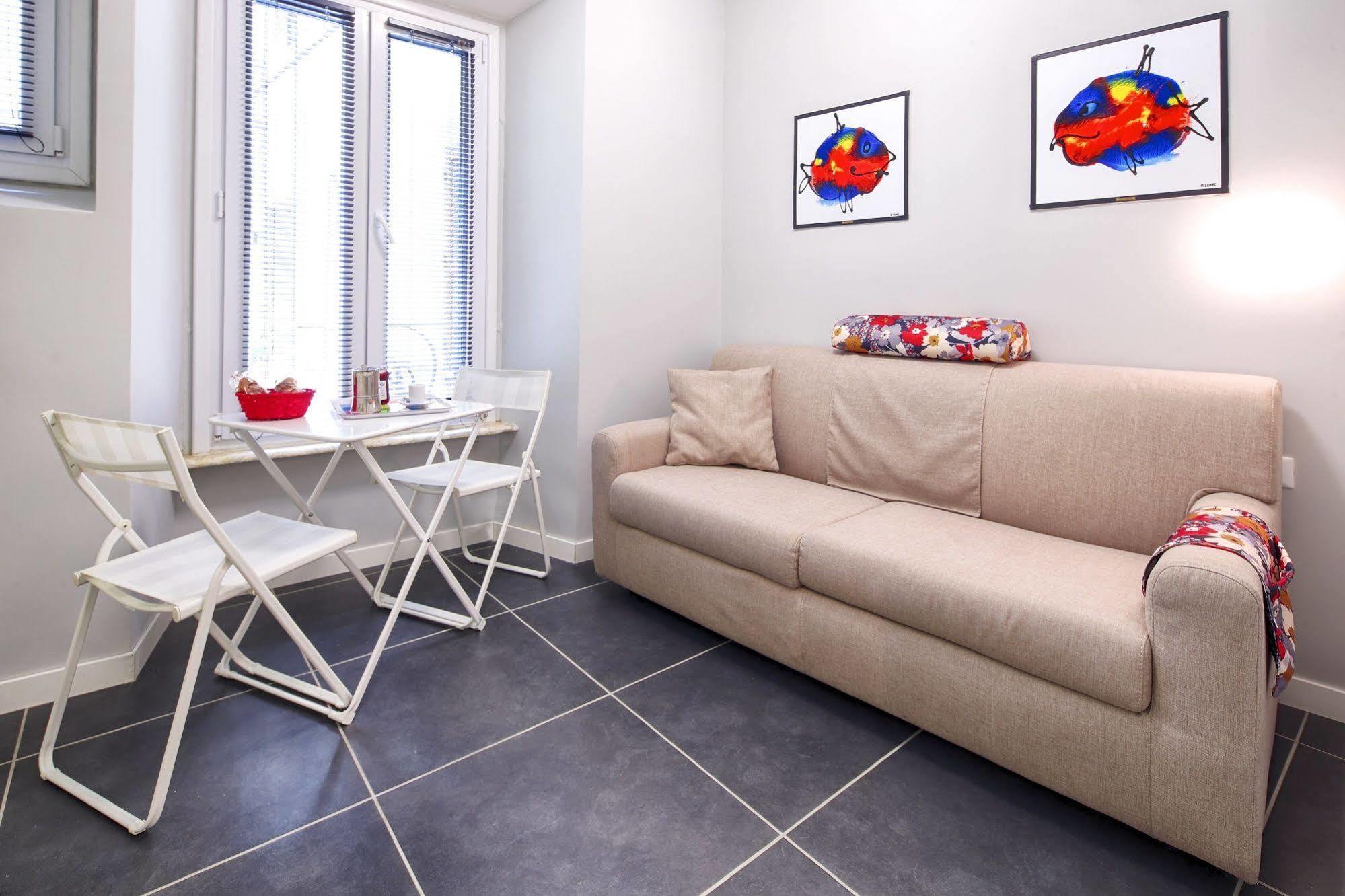 Nearhome Smart Suites Guest House Roma Exterior foto