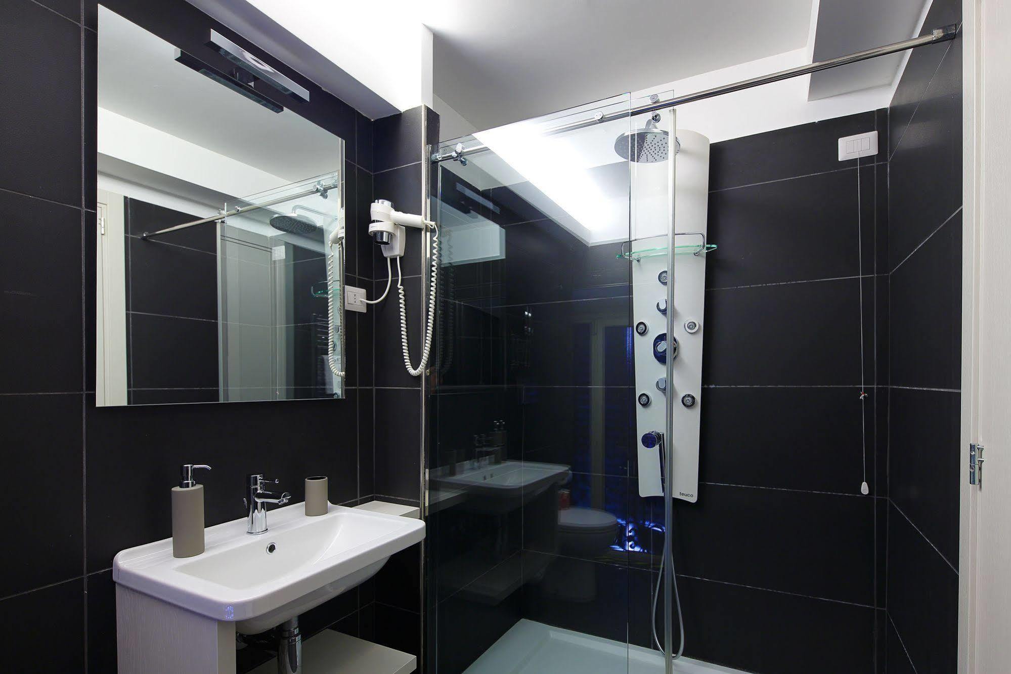 Nearhome Smart Suites Guest House Roma Exterior foto